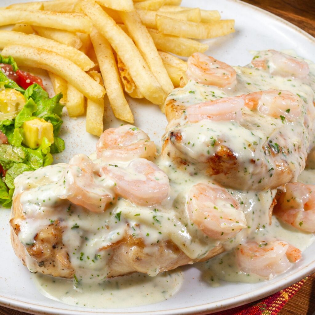 PECHUGA EN SALSA CAMARON